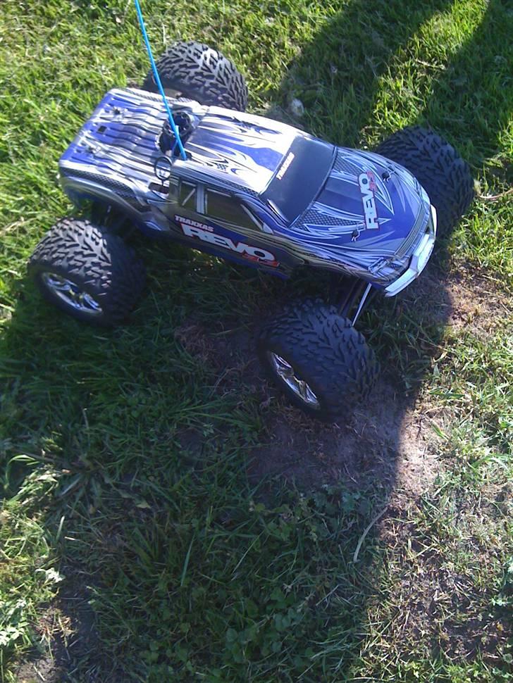 Bil traxxas revo 3.3 billede 6