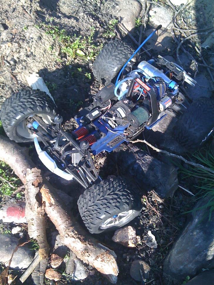 Bil traxxas revo 3.3 billede 10
