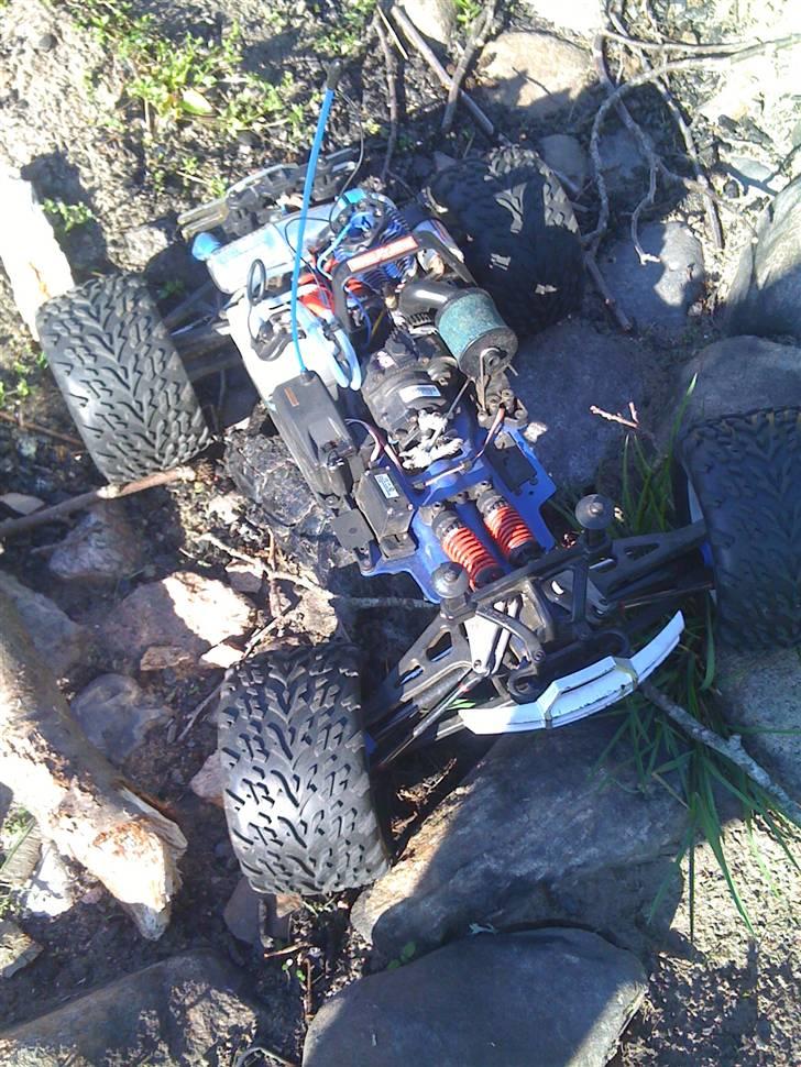 Bil traxxas revo 3.3 billede 11
