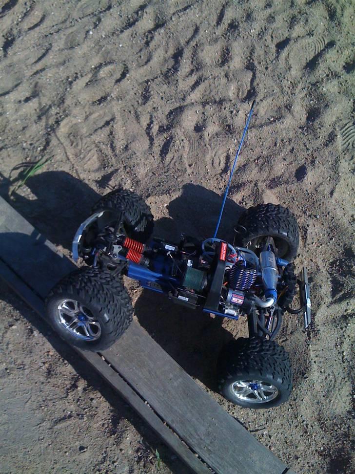 Bil traxxas revo 3.3 billede 12