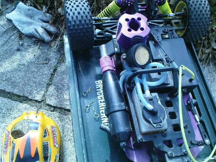 Bil Atomic Warhead SOLGT billede 4