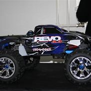 Off-Roader Traxxas - Revo 3.3