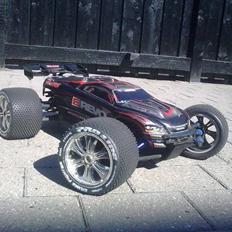 Off-Roader E-revo Brushless Edition