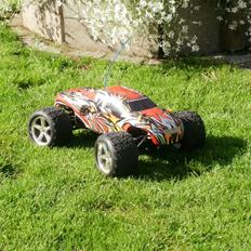 Off-Roader Traxxas Revo 2.5 
