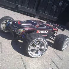 Off-Roader E-revo Brushless Edition