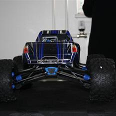 Off-Roader Traxxas - Revo 3.3