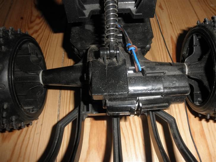 Buggy Nikko - der kan man så se driv værket :D billede 2