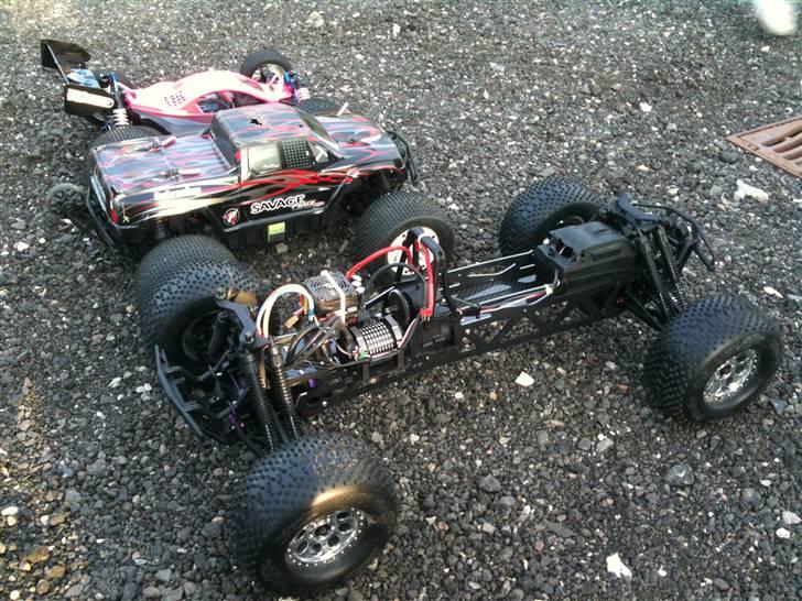 Bil Savage Flux - Sådan ser de ud med 5T chassis BILLED LÅNT AF CHRISTIAN K !!! billede 10