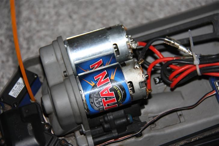 Bil Traxxas E-Maxx Svend billede 7