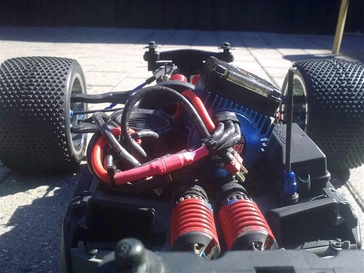 Off-Roader E-revo Brushless Edition billede 17