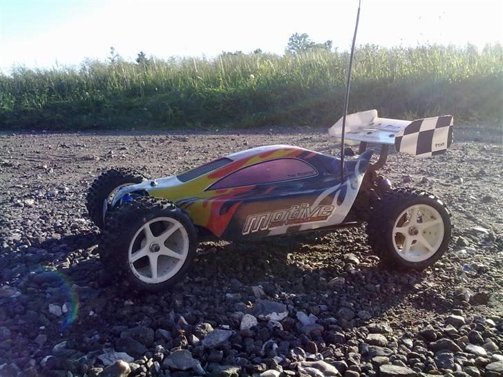 Buggy Kyosho TR15 Brushless - En tur på grus vejen  billede 8