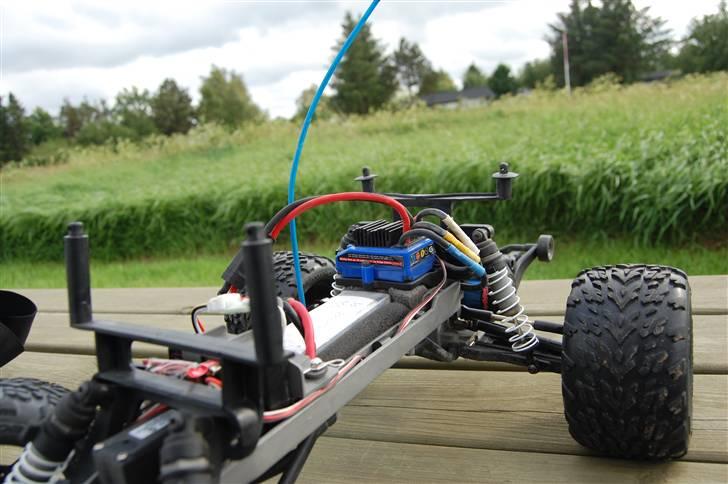 Bil Stampede Vxl Byttet :) billede 4