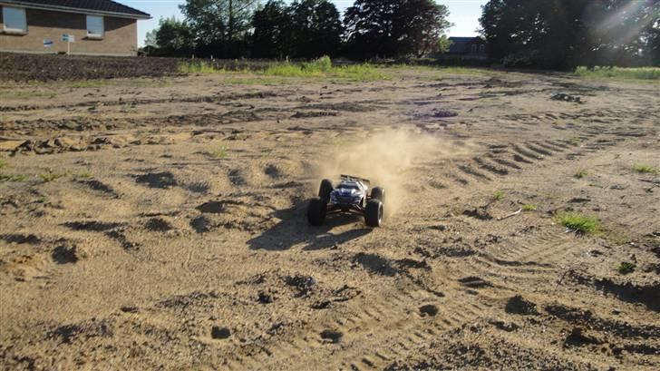 Off-Roader Traxxas E-Revo 1:16 Vxl billede 2