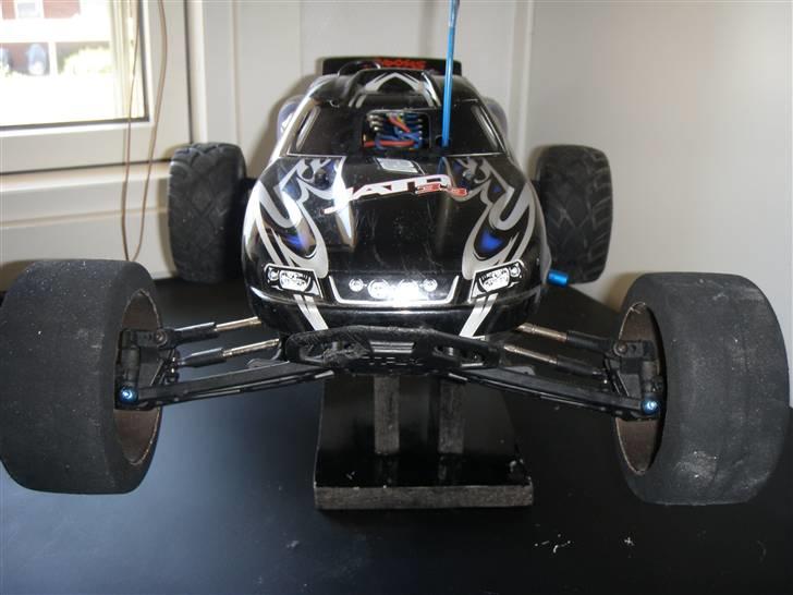Bil Traxxas jato 3.3 Solgt billede 6