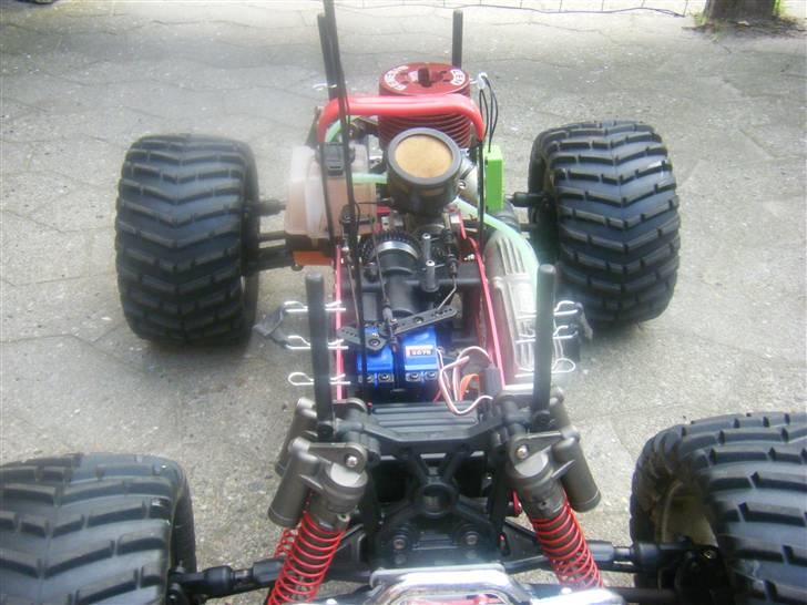 Truck Cen Genesis - Ny diff og shock olie. Wow det hjalp. billede 5