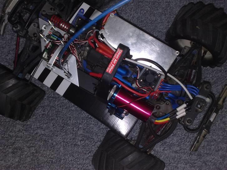Bil Revo 2.5 (Brushless) billede 6