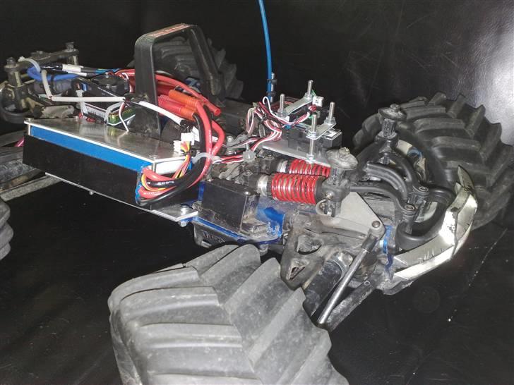 Bil Revo 2.5 (Brushless) billede 8