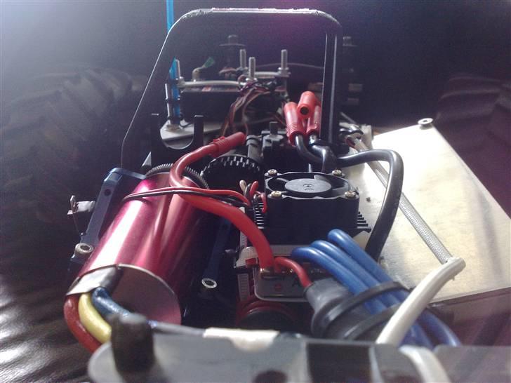 Bil Revo 2.5 (Brushless) billede 13