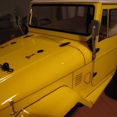 Off-Roader Tamiya CR-01 FJ40 #58405