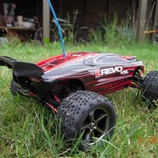 Bil Traxxas E-Revo vxl 1/16