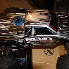 Off-Roader Traxxas - Revo 3.3