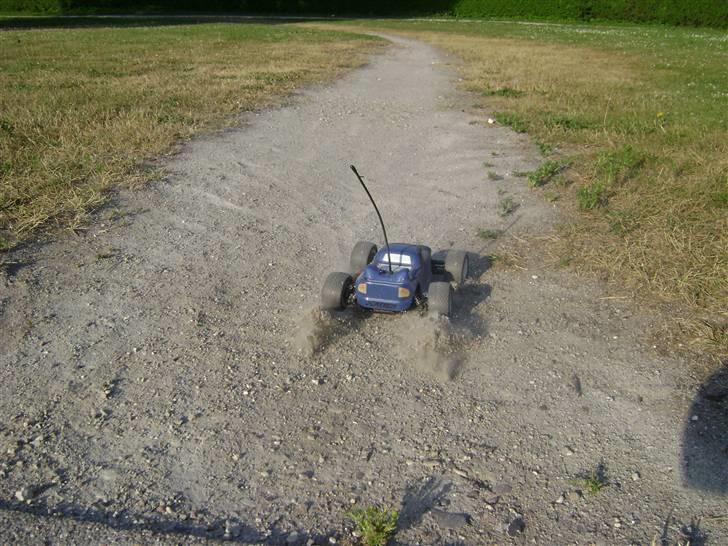 Off-Roader A-tech XMT4 *Byttet* - Så blev der lagt fra land af, den er kvik nok da :D billede 4