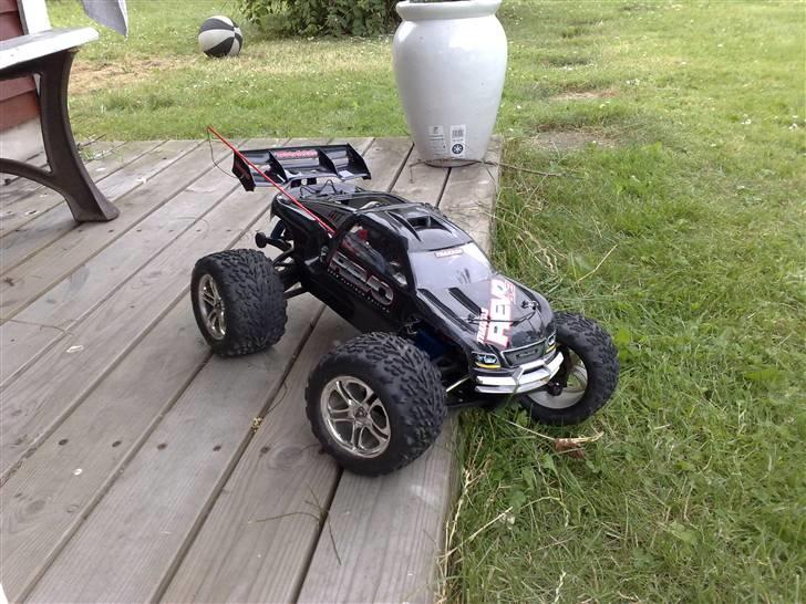 Bil Revo 3.3 billede 6