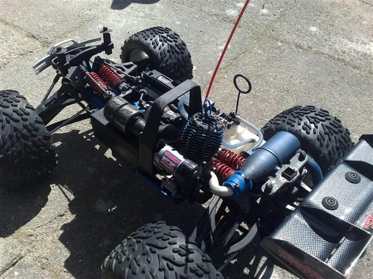 Bil Revo 3.3 billede 17