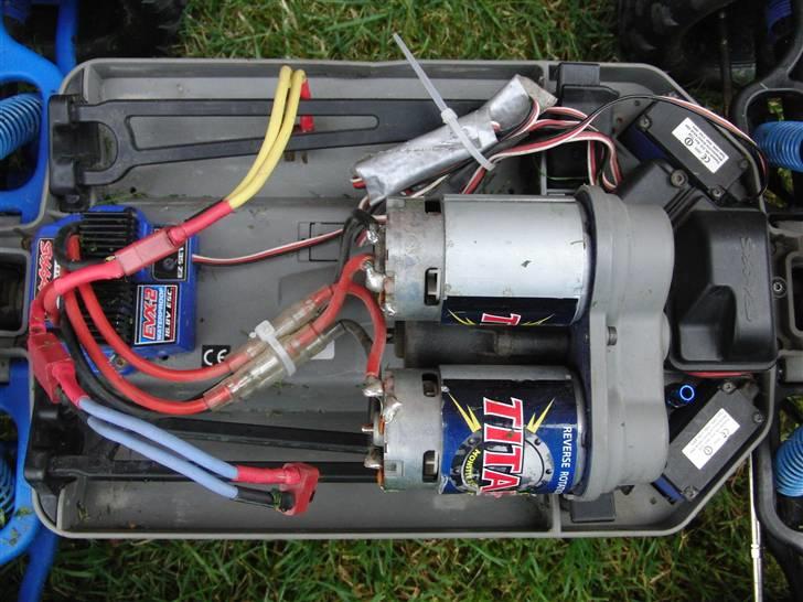 Bil E-Maxx - Stock motor og lidt andet pjat! billede 8