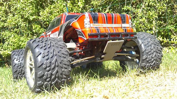 Truck E-maxx brushless *SOLGT* billede 3