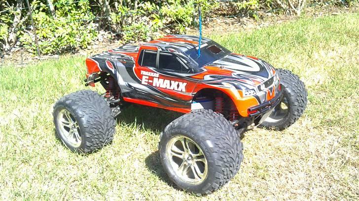 Truck E-maxx brushless *SOLGT* billede 4