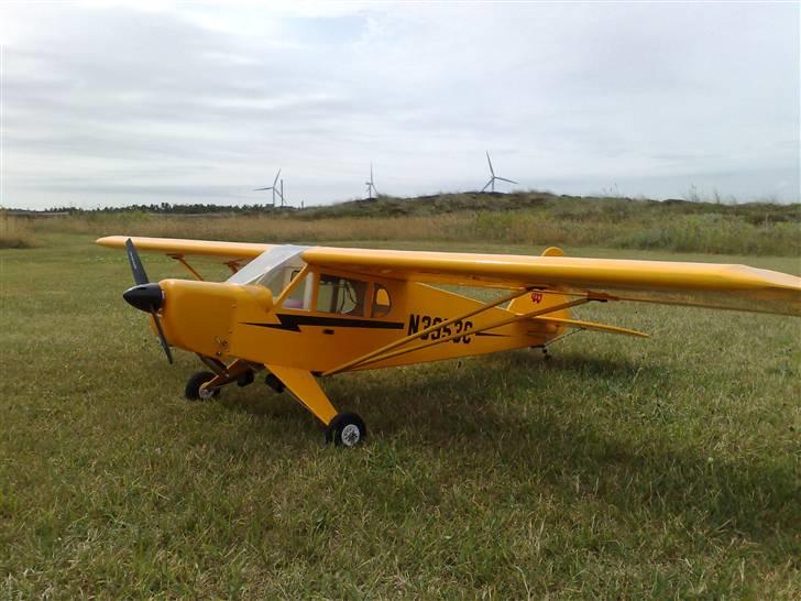 Fly JP PIPER CUB J3 R.I.P - Færdig samlet klar til jomfru turen (som gik okay dog havde jeg lige en Deadstick landing men den gik okay har det på film jo jo billede 1