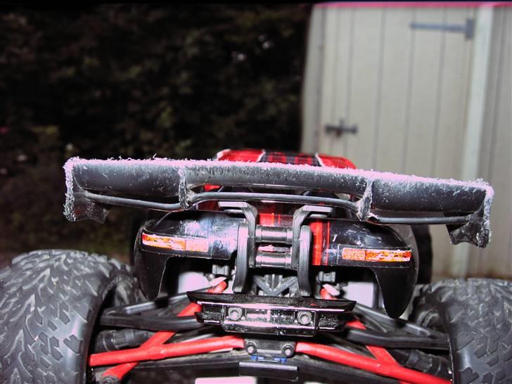 Truck Traxxas E-revo 1/16 VXL - den rykker sku på baghjul hele tiden hehe billede 2