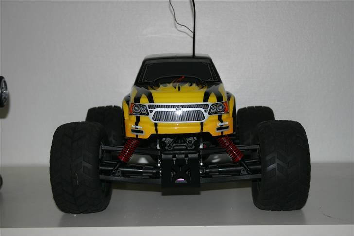 Off-Roader Hpi E Savage - Bedre billeder kommer. billede 1