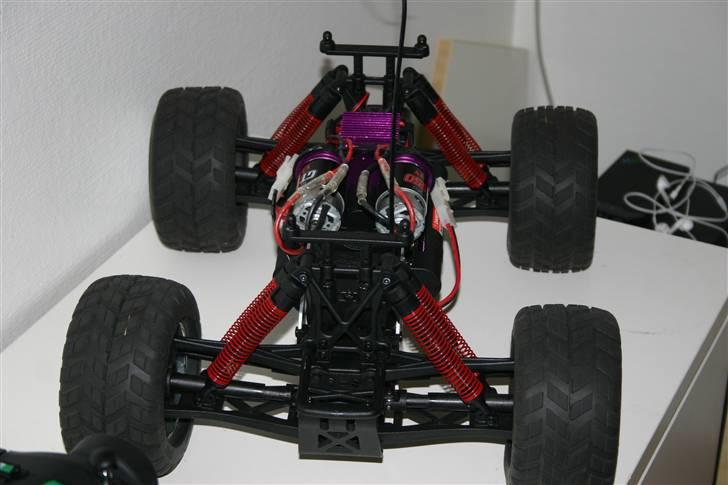 Off-Roader Hpi E Savage - bedre billeder kommer. billede 8