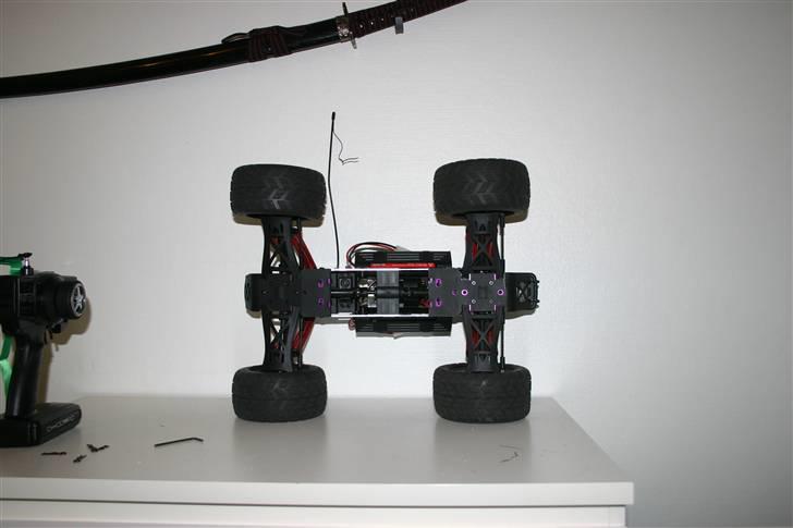 Off-Roader Hpi E Savage - bedre billeder kommer. billede 9