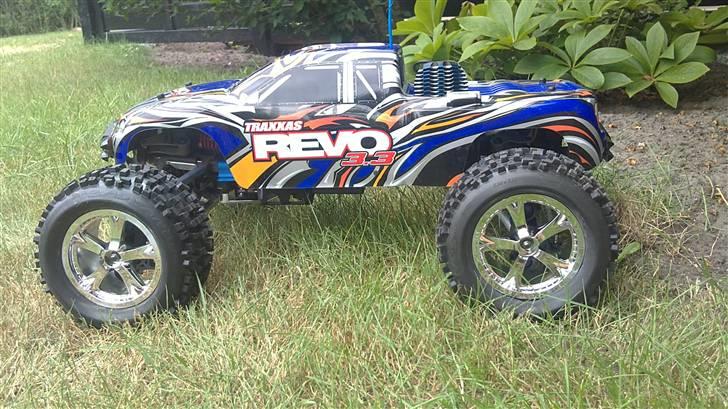 Off-Roader Revo 3.3*SOLGT* - her er den med dens nye dæk  billede 18