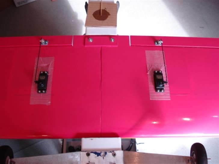 Fly Kyosho Calmato Sport(SMADRET) - er nu bygget om så der er 2 servoer til krængerorene,da disse calmatoer lider lidt af ror fludder billede 15