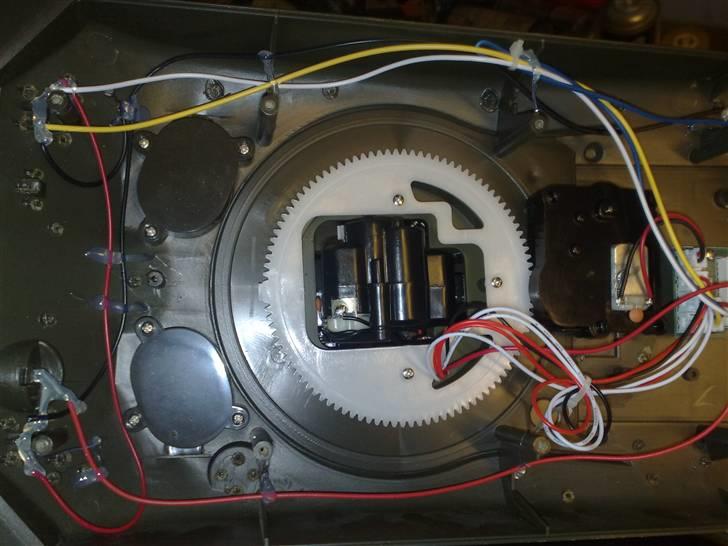 Militær Sherman M4A1 (76) - toppen set indvendigt, flere dimser.. :-) billede 7