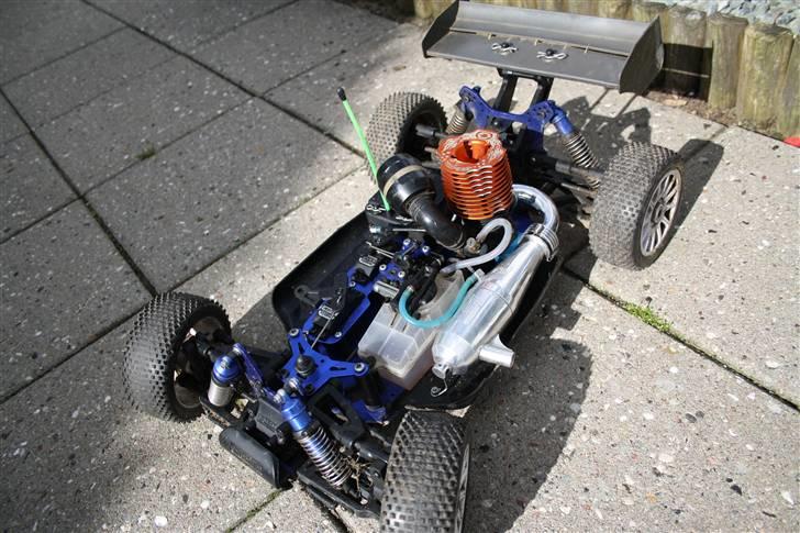 Buggy Off-Roader Kyosho Inferno billede 6