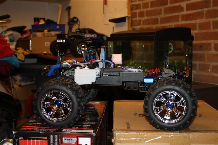 Off-Roader Traxxas - Revo 3.3 billede 6