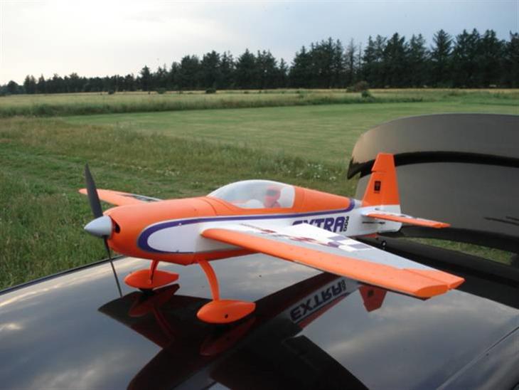 Fly Extra 300 brushless (solgt) billede 1