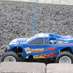 Bil traxxas nitro sport SOLGT