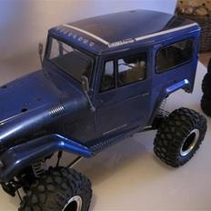 Off-Roader CR-01 Toyota Crawler