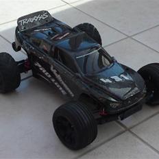 Off-Roader  Rustler vxl 