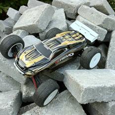 Off-Roader E-Revo 1/16