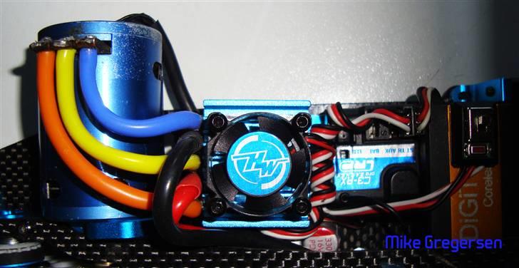 Bil Tamiya TRF 416 Lipo Edit. (SOLGT) - Kraftværket - Graupner 9.5T motor og XeRun fartregulator billede 10