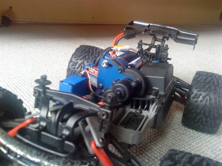 Truck  E-revo 1/16 vxl (Byttet) billede 3