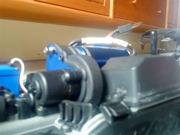 Truck  E-revo 1/16 vxl (Byttet) billede 5