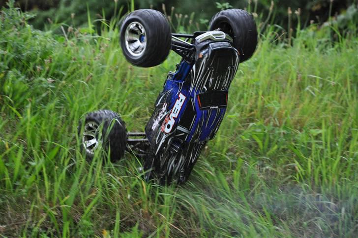 Off-Roader Traxxas Revo 3,3 09' billede 9